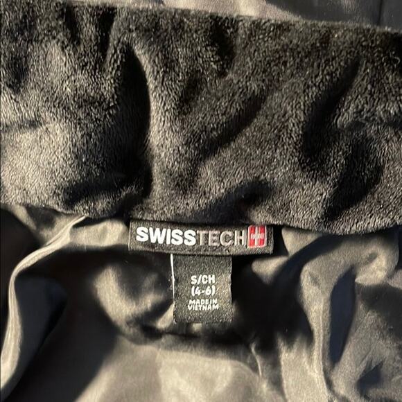 Swiss Tech Women's Black Quilted Jacket - Picture 6 of 8